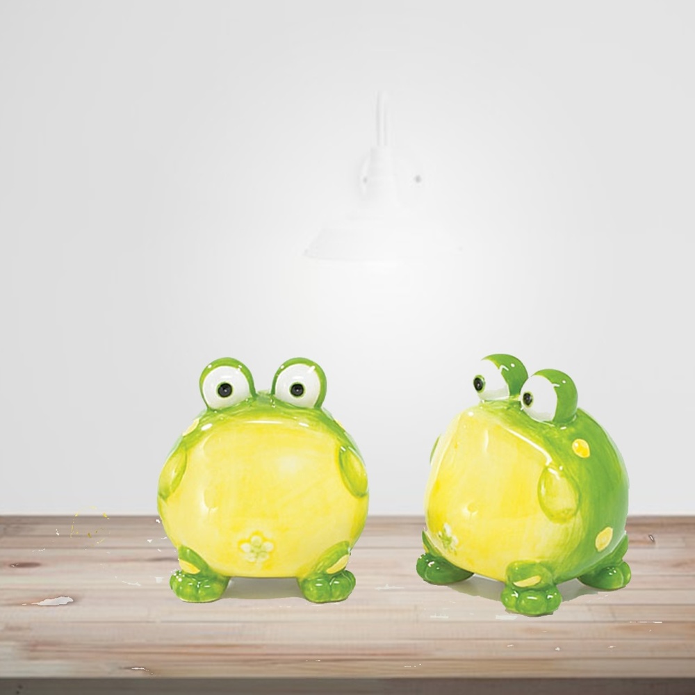 Toby the Frog Salt and Pepper shakers